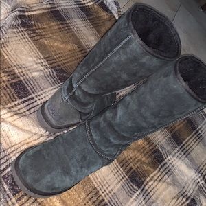 UGGs tall black sz 9